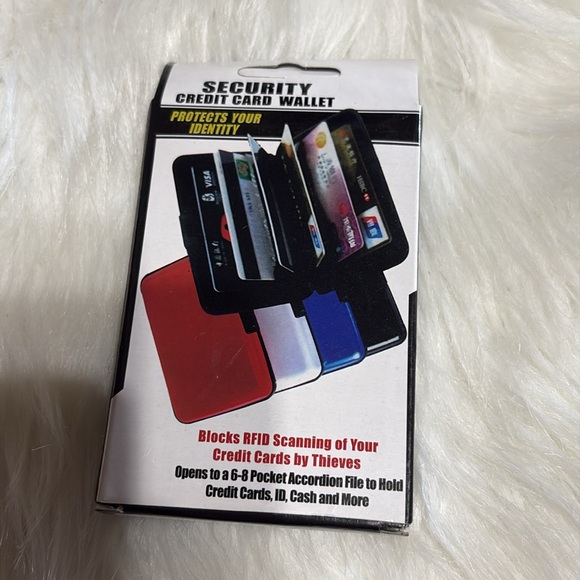 $1 bundle- New! Black Security Credit Card Wallet DURABLE
ALUMINUM CONSTRUCTION - Picture 2 of 2